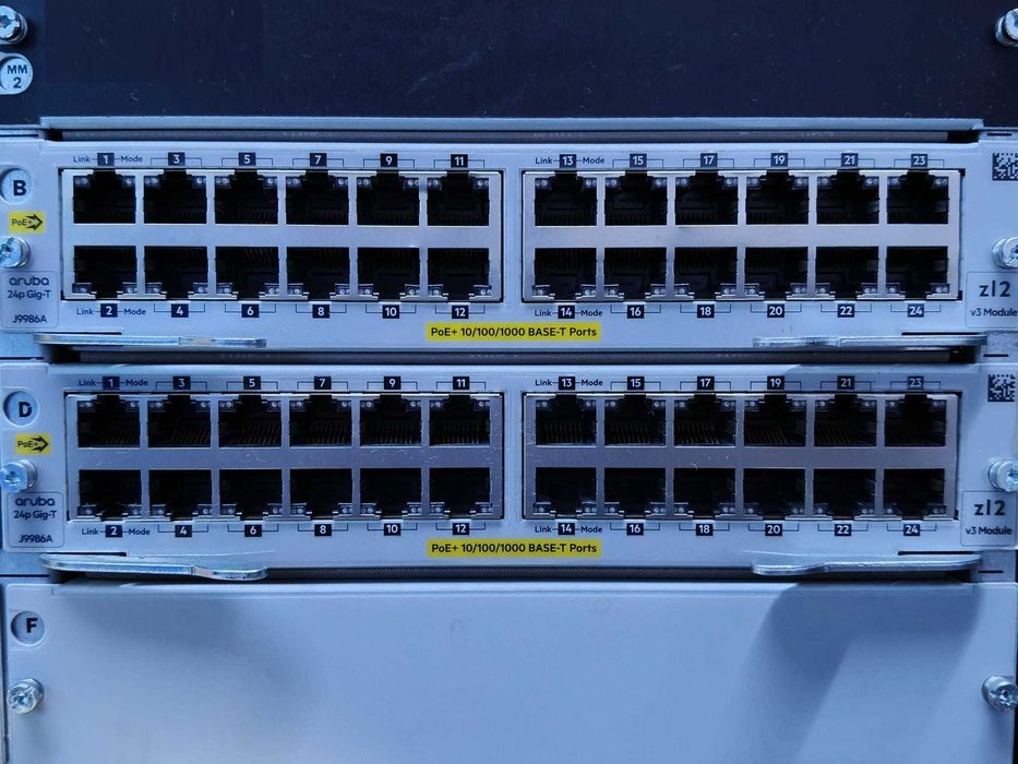 Switch Hp Aruba 5400R zl2, complet echipat, se da cu proba.