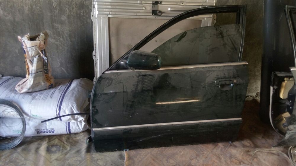 Дверь Ауди капля