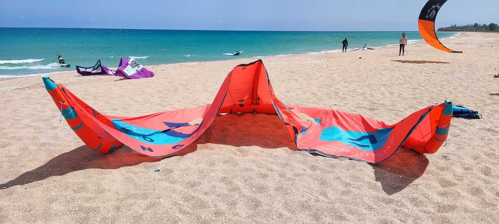 Kite / Кайт DUOTONE MONO 11 m / NORTH NEO 9M