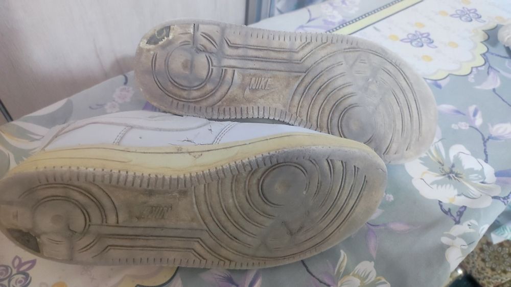 Кроссовки 42р. Nike.