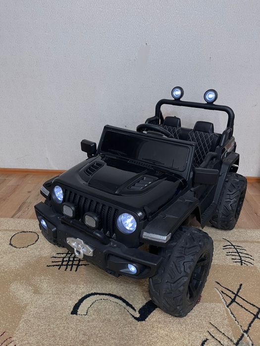 детская электромашина Jeep