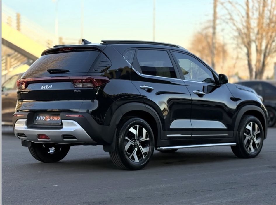 Kia Sonet 2025, 8000KM. Full.