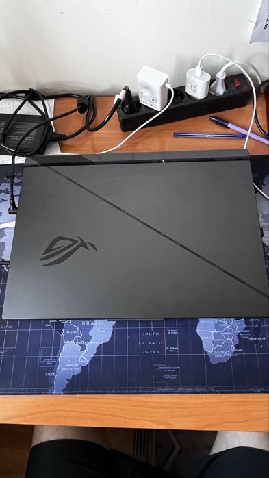 Продам ноутбук ASUS ROG G18