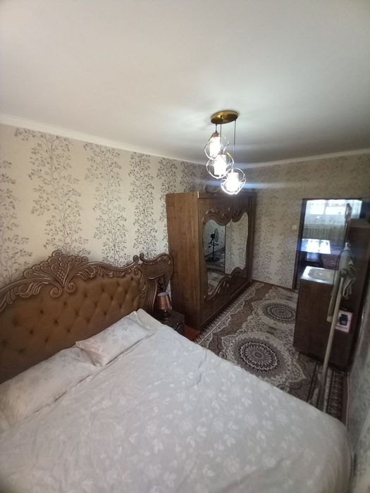 Срочна 2/2да 2 хонали уй сотилади !