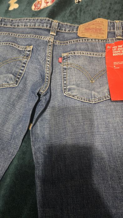 Различни модели-Чисто нови дънки и яке