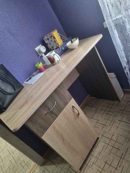Стол письменный продам