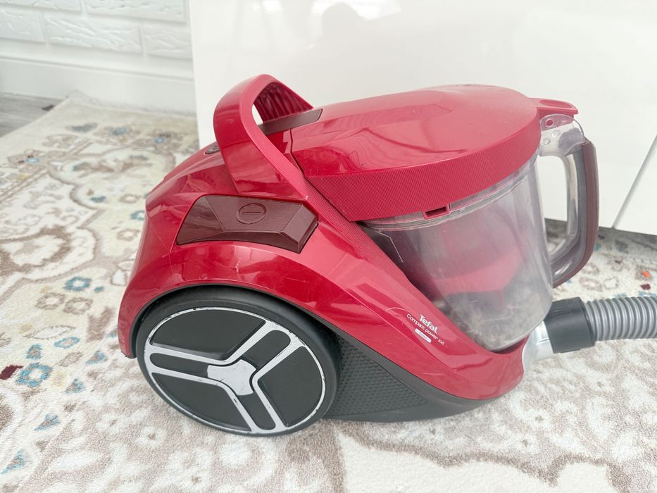 Продается Пылесос Tefal
