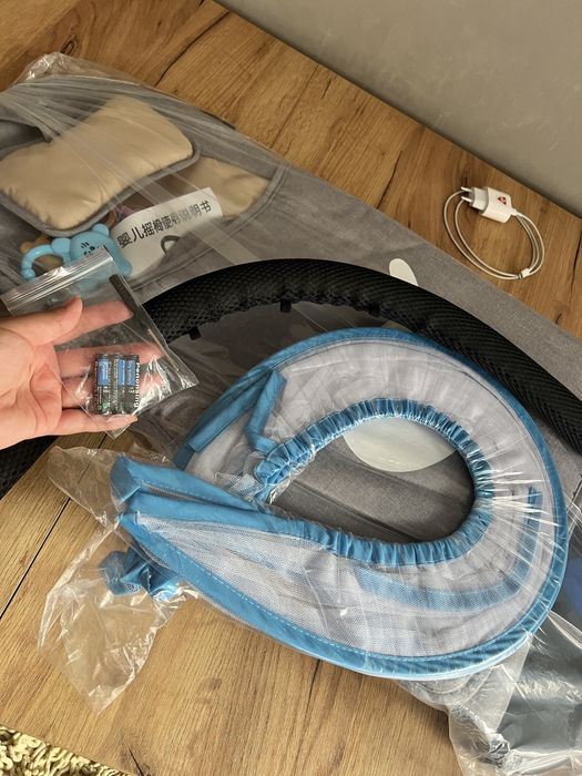 Продам шезлонг новый