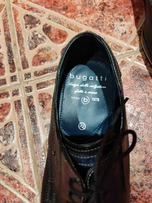 Официални мъжки обувки - Bugatti