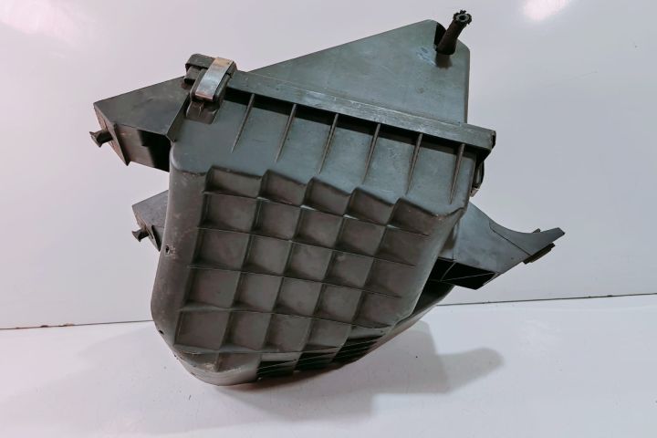 Carcasa filtru aer  8D0129607M Audi A4 B5 (facelift)