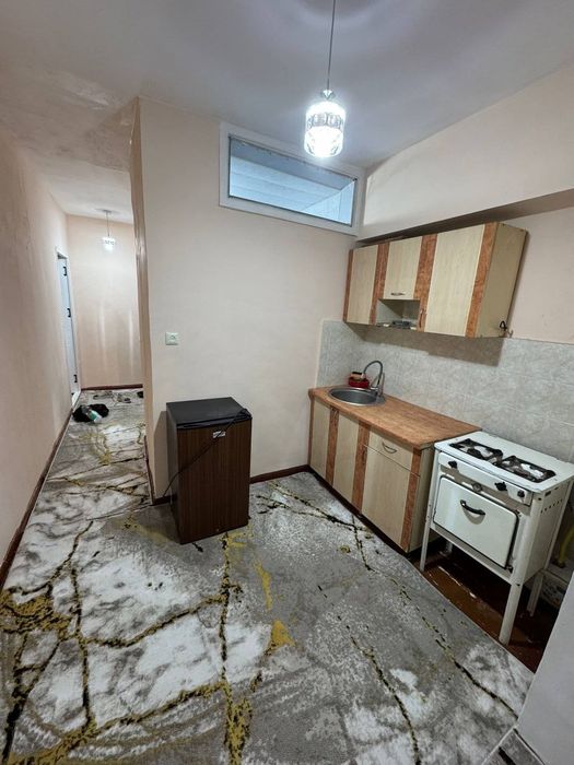 Arenda kvartira 1 xana uzoq mudatka 400 manzilli  Sada ko'chasi (Toshk