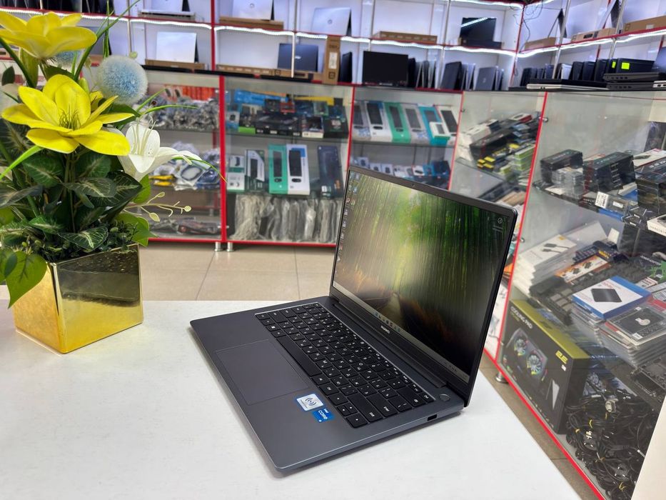 Huawei core i5-12450H DDR5 16/512 SSD holati ideal