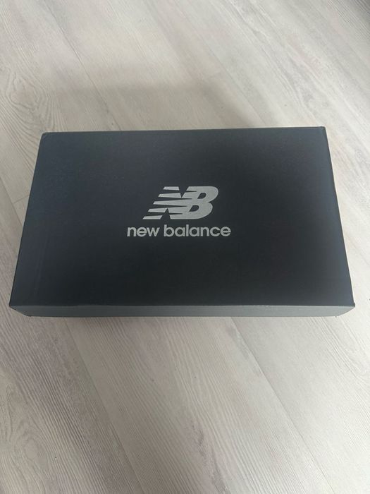 Обувки New Balance 1906