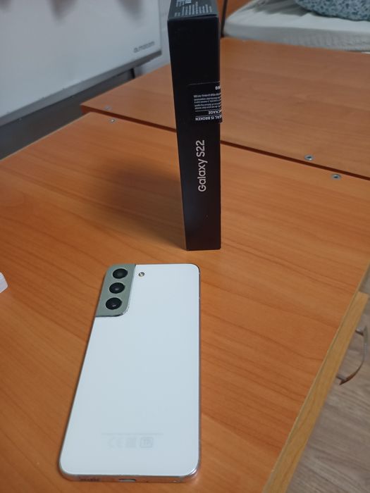 Продам Самсунг S22 128 гб