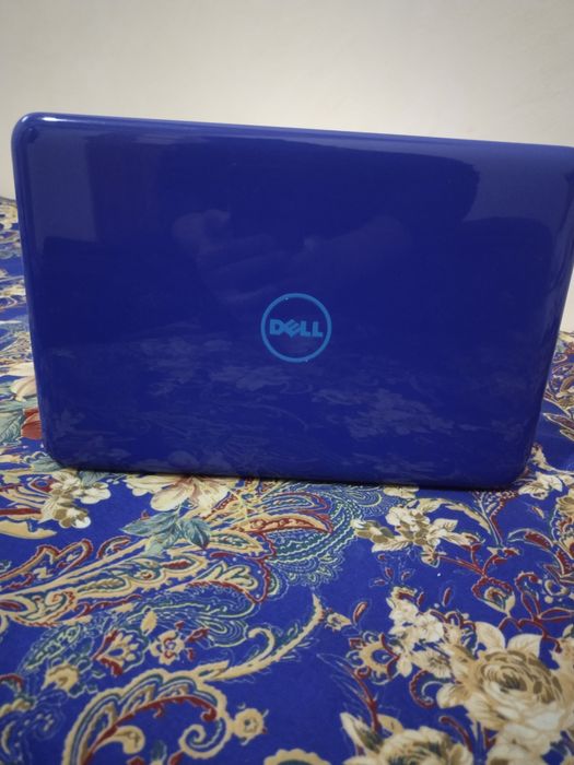 Кампиютер нет бук DELL