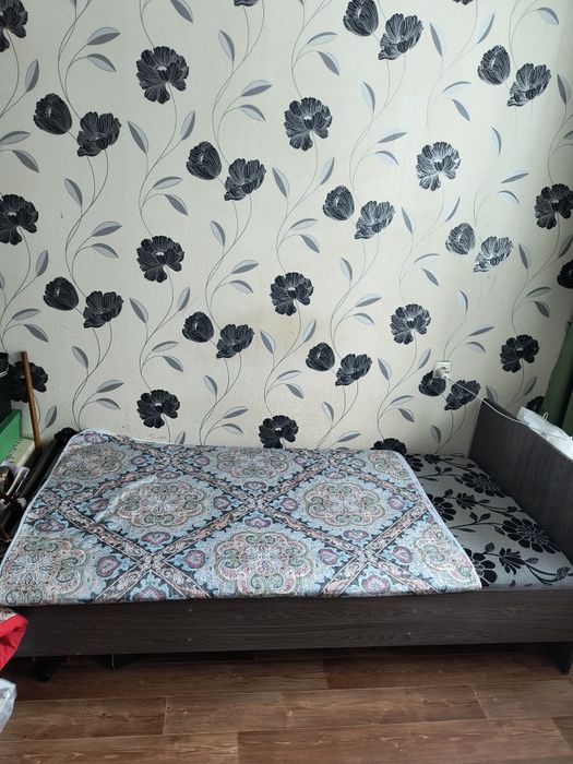 Кровать односпалка с матрасом