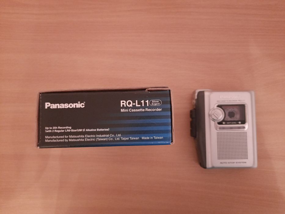 Продам диктофон. Возможен торг.