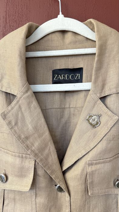 Красивое платье Zardozi