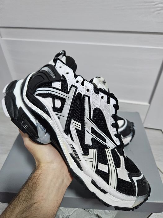 Balenciaga Runner Black And White