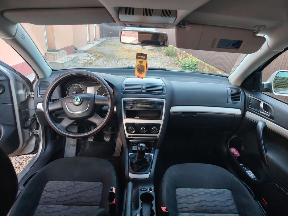 SKODA Octavia 2009 — imagine 5