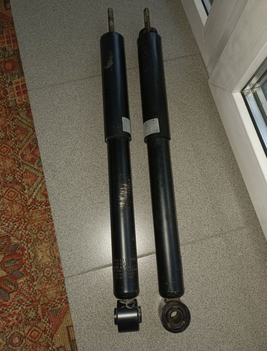 Задние амортизаторы Б/У Прадо - Prado 150