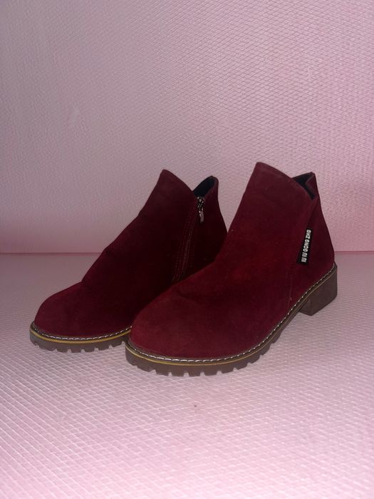 Дамски велурени и кожени токчета