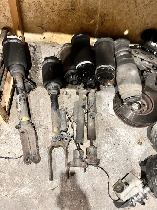 Въздушно окачване Mercedes Ml W164 / Амортисьори и възглавници