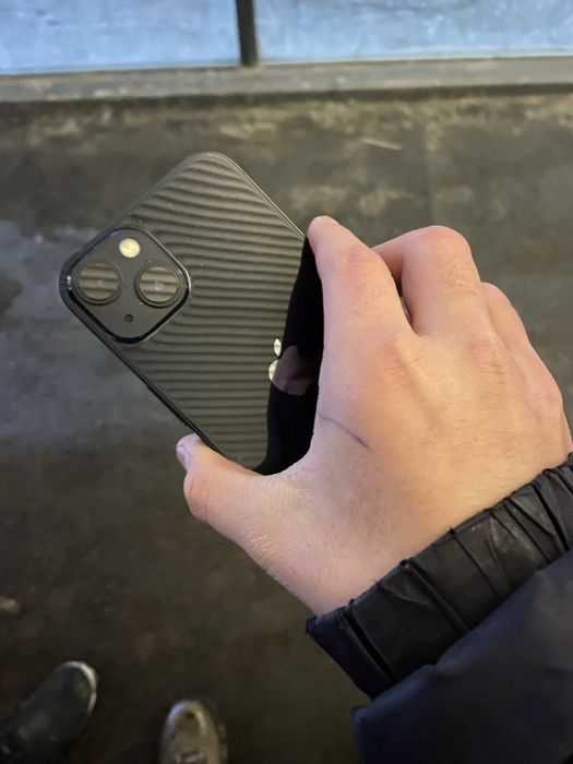 Айфон 13 с гарантией