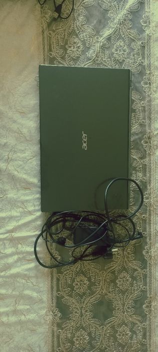 Acer kompyuter rassiskiy sotiladi