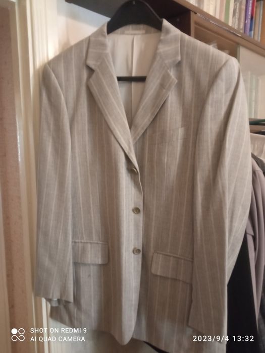 Костюм пиджак и брюки.