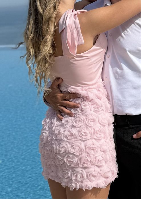 Офицялна рокля с рози