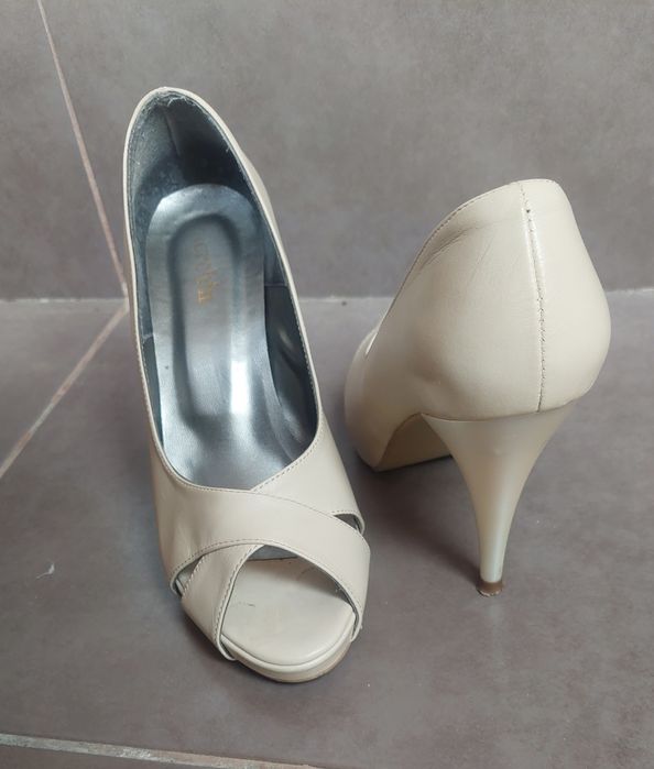 Pantofi din piele nr 37