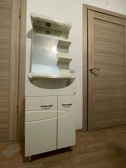 Шкаф для ванной комнаты
