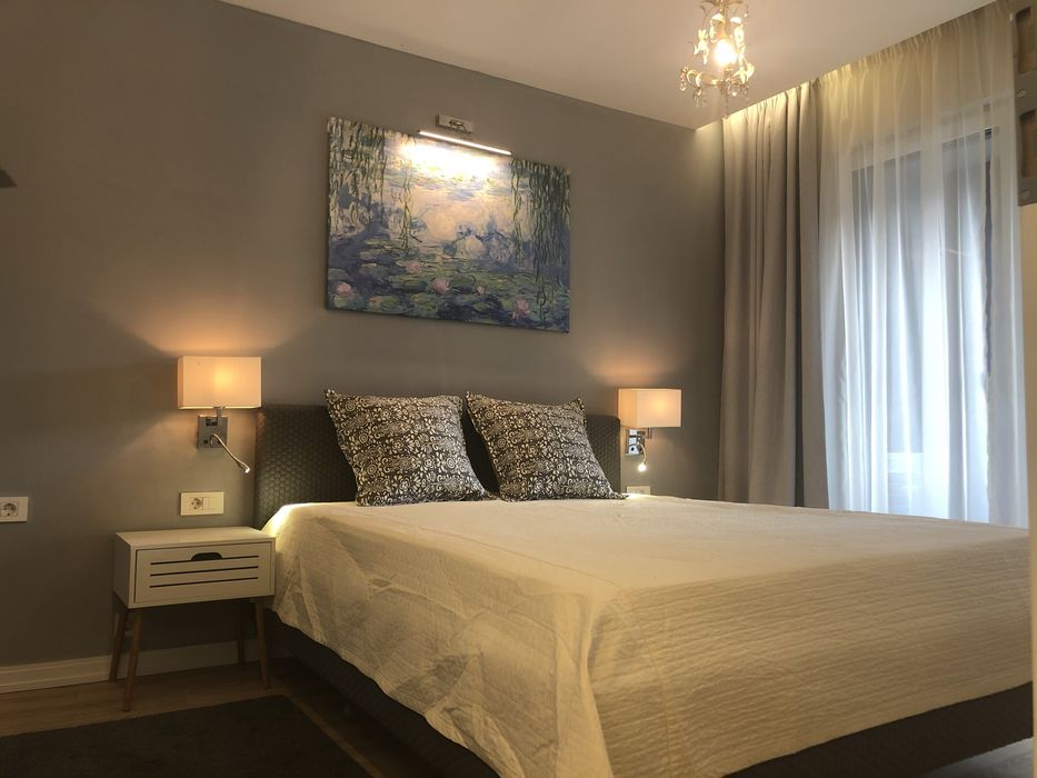 Platinia Mall, 3 camere