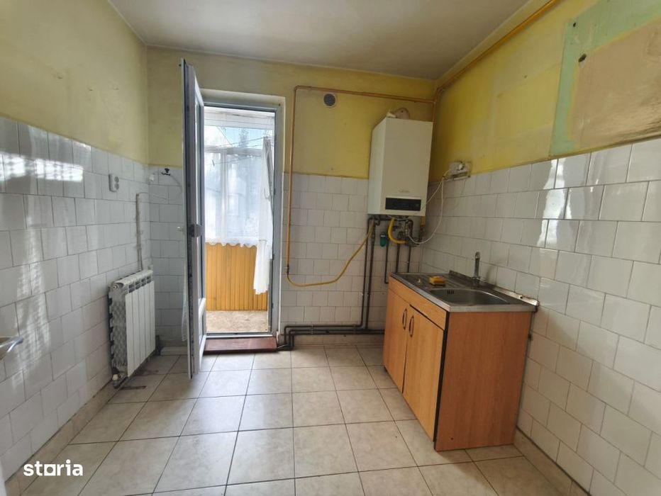 Apartament 3 camere, 61mp, zona Hurmuzachi, Radauti
