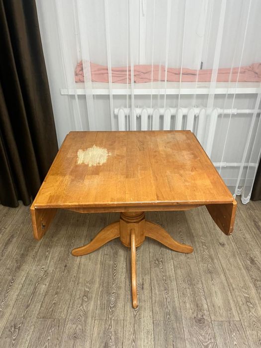 Продам кухонный стол