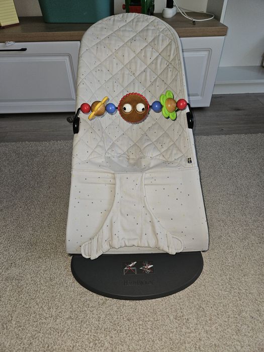 Babybjorn cu jucarie