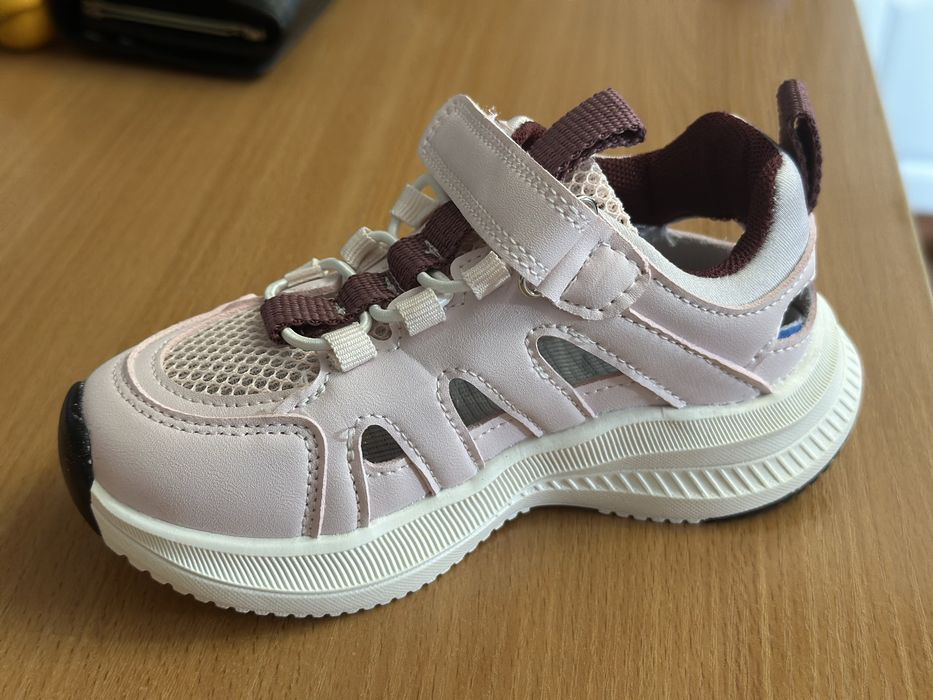 Летние кросовки 27 размер на девочку