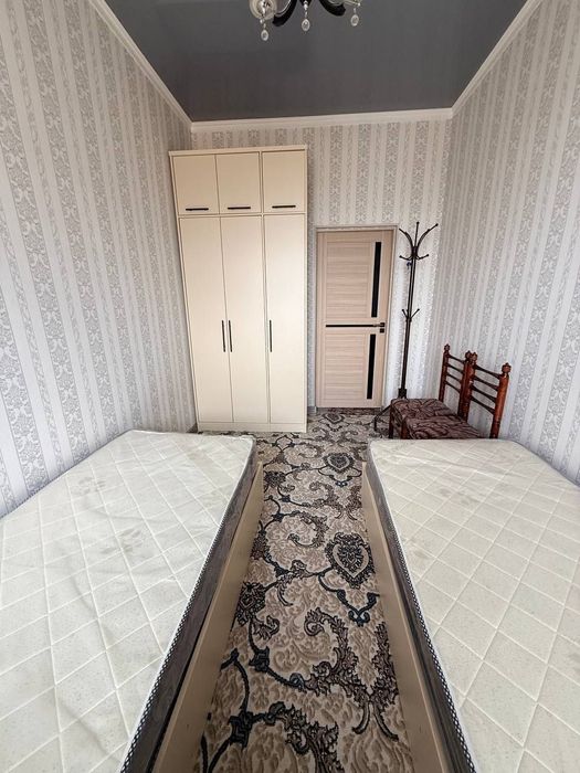 Урганч шахар марказида (Гипермаркет ёнида) 2-хонали квартира ижарага б