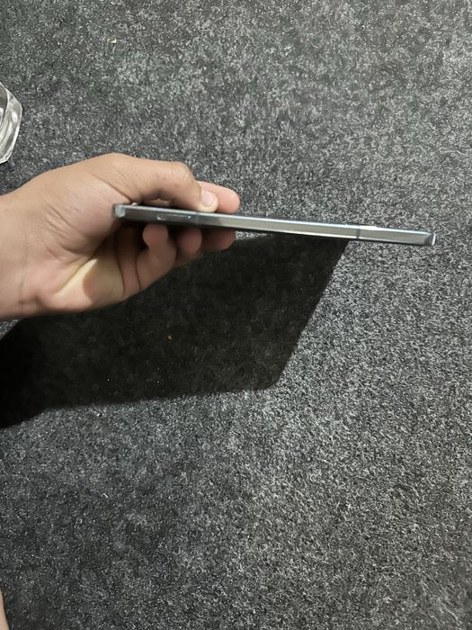 Samsung Z fold4 ichki ekran ishlamaydi hamma malumot pasda qarang