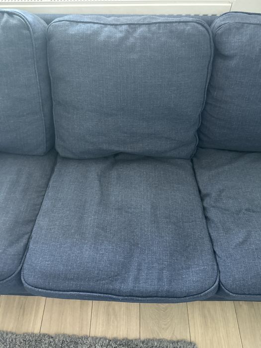 Canapea bleumarin ikea