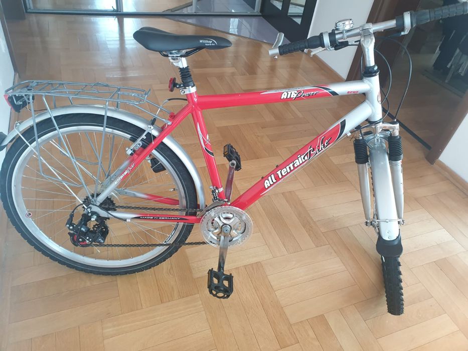 Vând bicicleta adulți
