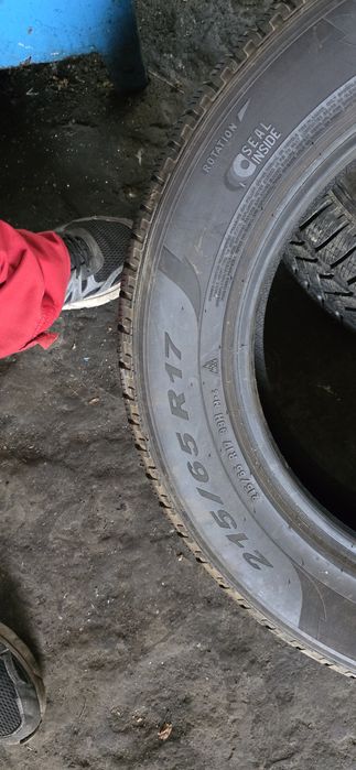 Гуми 2бр 215/65/17 - 1бр - 139лв