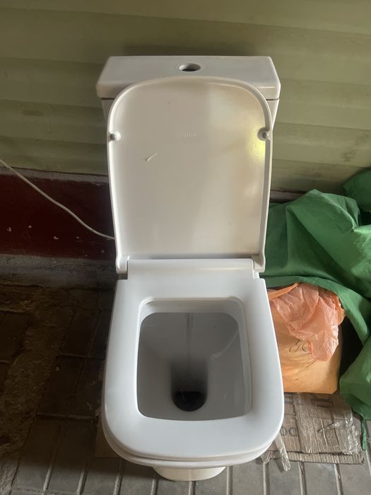 Продам унитаз большой