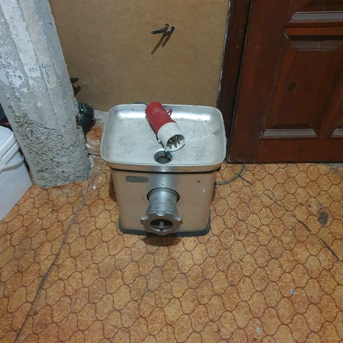 Месомелачка BIZERBA