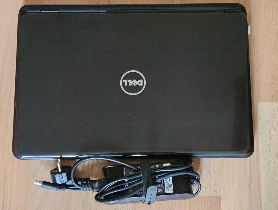лаптоп 17" DELL N7110