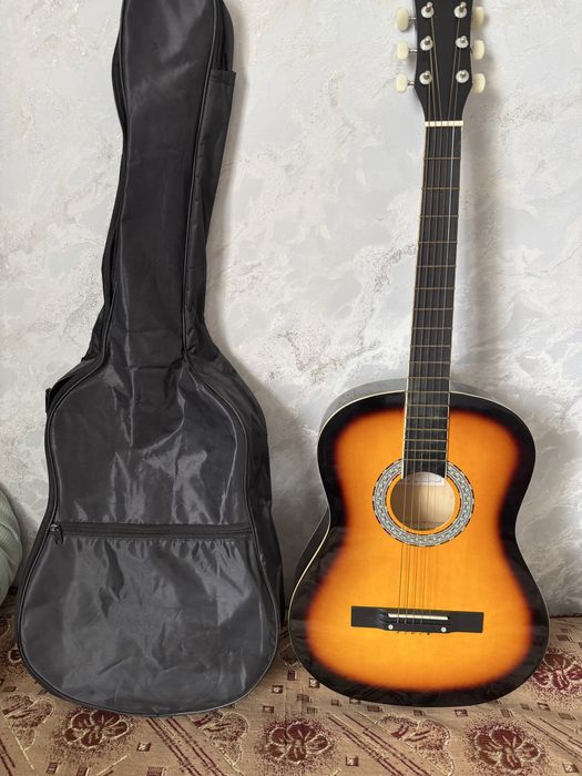 Продам гитару есть торг