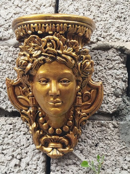 Декор. Голова девушки