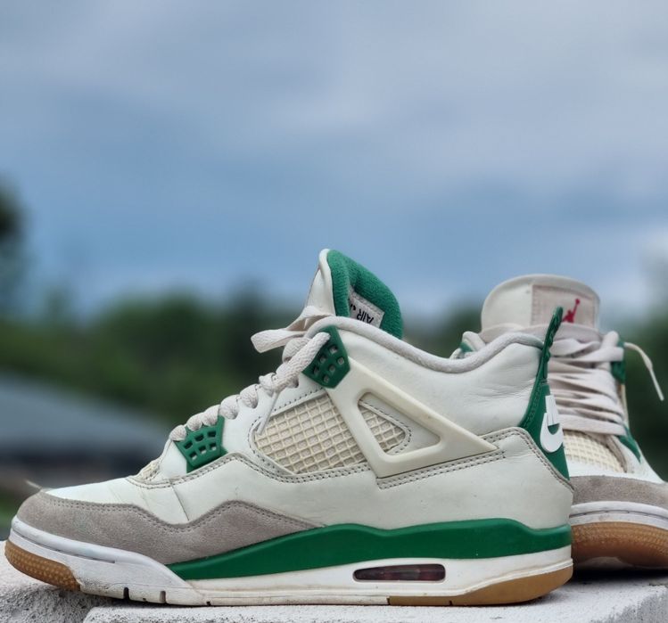 Vând Jordan 4 Retro Pine Green