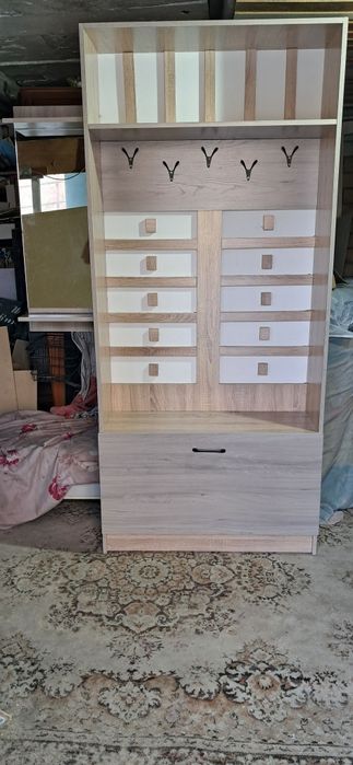 Прохожие в коридор